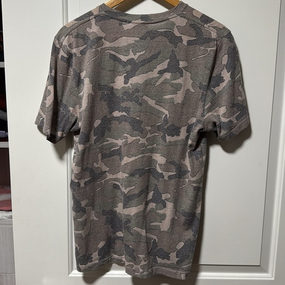 Saint Laurent SS tan & green camo short sleeve cotton/polyester tee size small - Picture 5 of 5